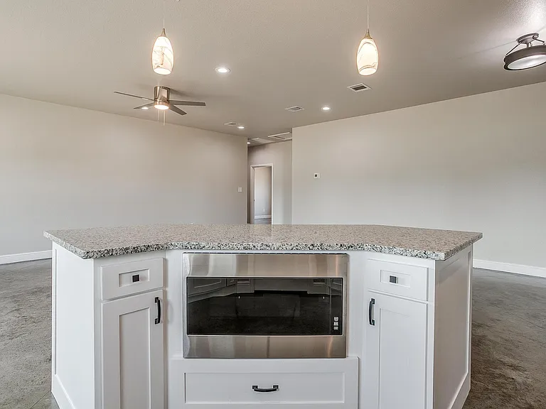 10A Frost Ln #10A — Photo 3