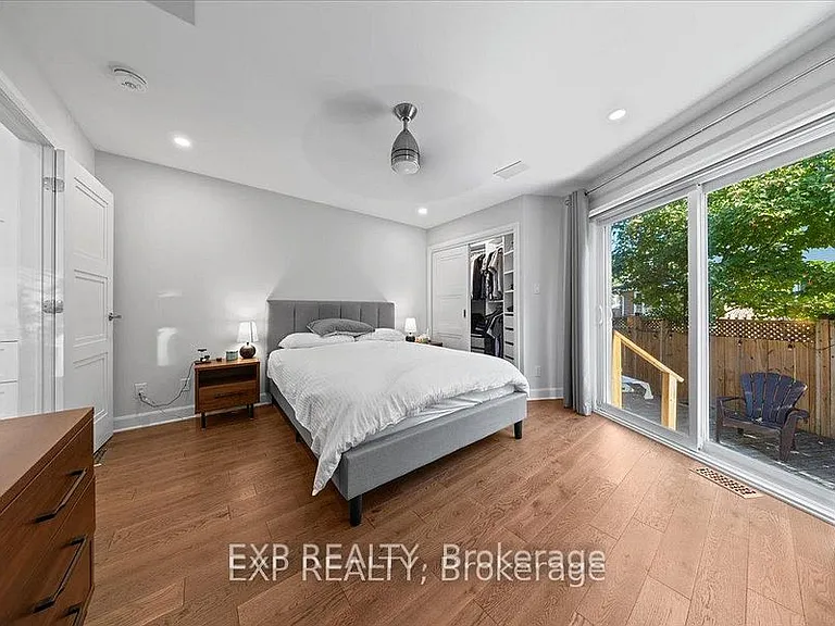18 Ivylea St #B — Photo 9