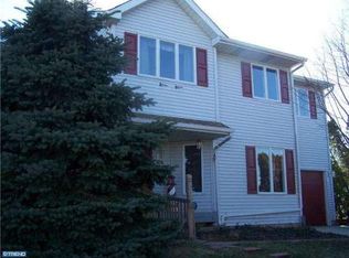 808 Lindenhurst St, Philadelphia, PA 19116