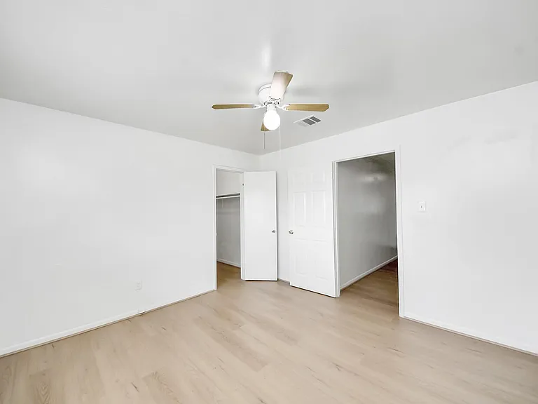 9131 Rentur Dr — Photo 12