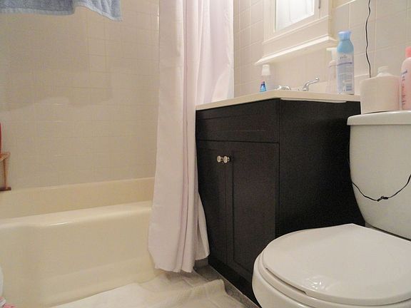 3rd image of 58 E 56th St APT 4B