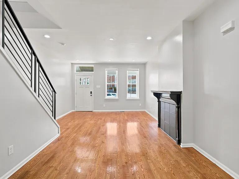 4271 Leidy Ave — Photo 12