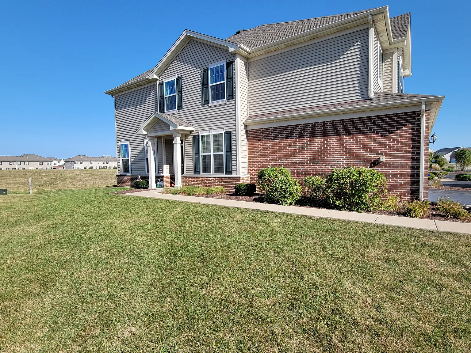 15155 W Quincy Cir — Photo 2