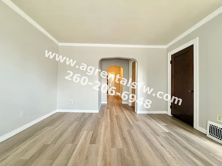 3209 Fairfield Ave — Photo 3