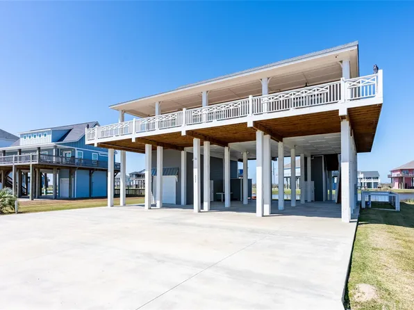 3733 Biscayne Beach Rd, Port Bolivar, TX 77650