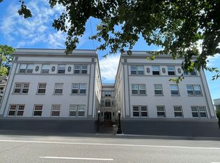 Belmont Court by Star Metro, Portland, OR 97214