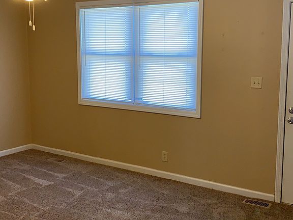 3rd image of 339 Woodale Dr