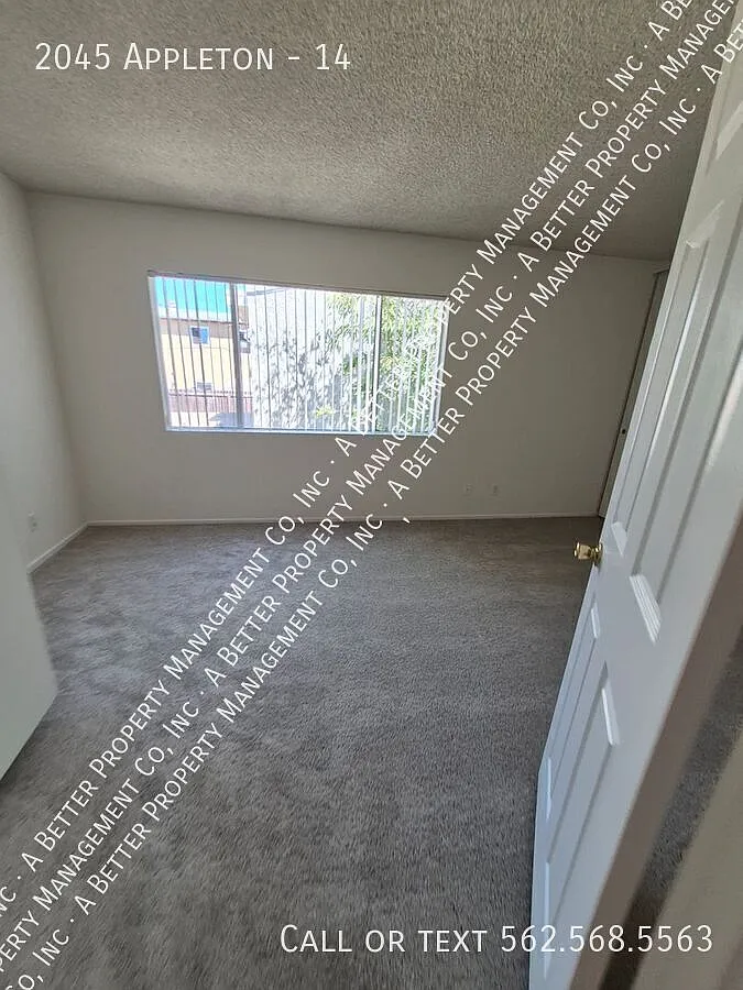 Bright Upper 1 Bed w/Modern Hardwood Laminate Floors, Dishwasher & Onsite Laundry in Gated Property! — Photo 4