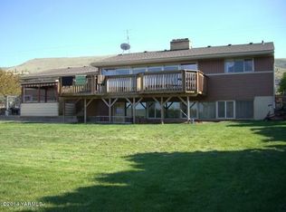 1003 Meadowbrook Rd, Yakima, WA 98903