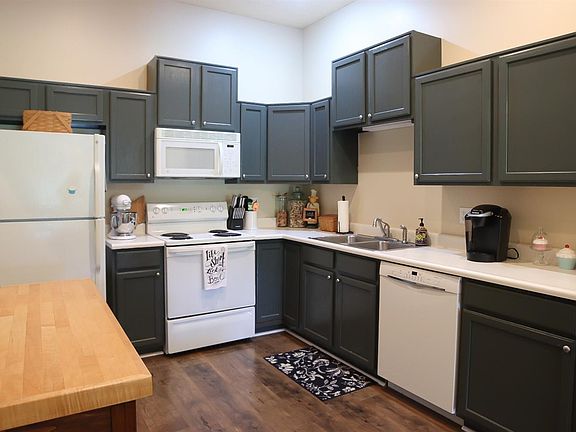 4th image of 6585 Pondfield Ln
