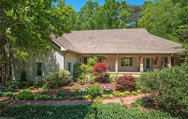 1st image of 105 Brookside Dr