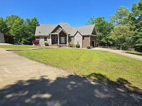 3rd image of 975 Wagon Wheel Rd