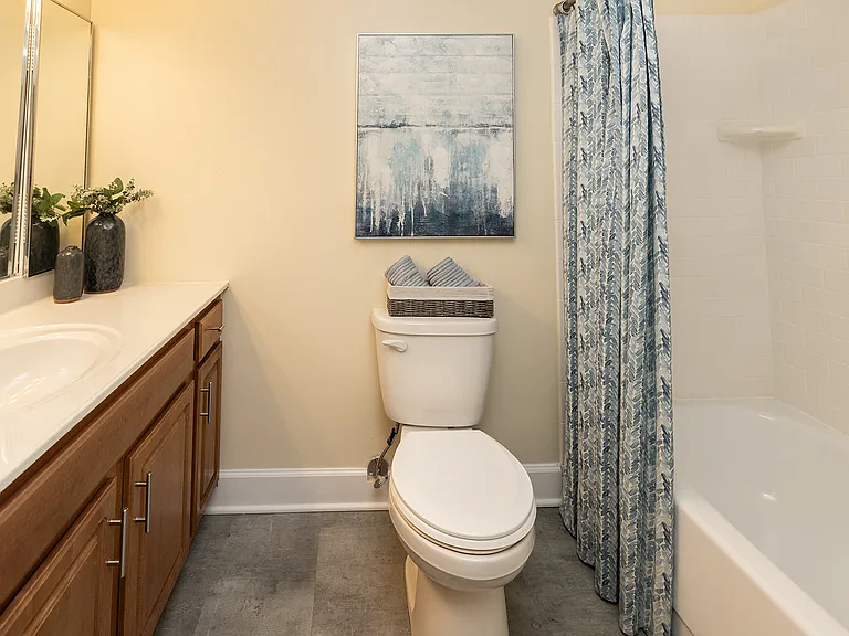 Cromwell Valley Apartments — Photo 11