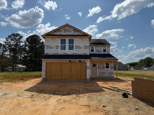 102 Baxley Dr, Dunn, NC 28334