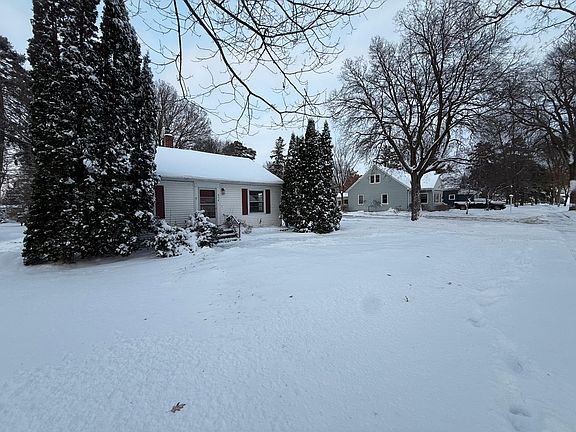 2nd image of 434 Evergreen Park Blvd