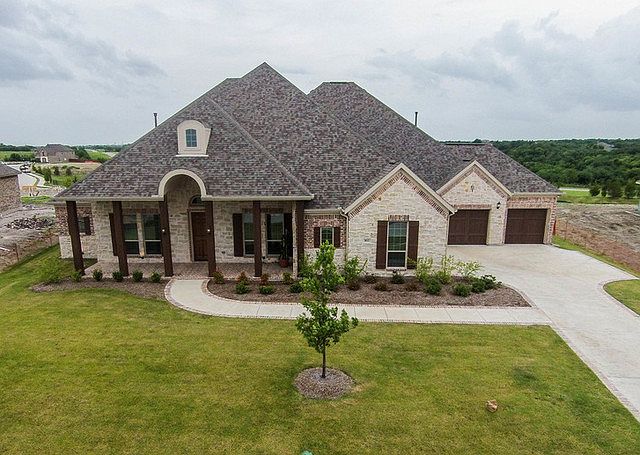 1st image of 805 Calm Crest Dr