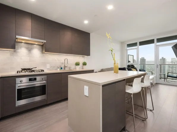 2108 Gilmore Ave #5303, Burnaby, BC V5C 0N8