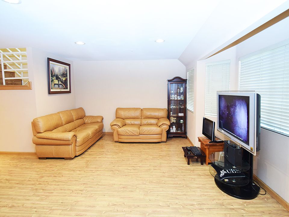 1st image of 1328 N Columbus Ave Unit 2