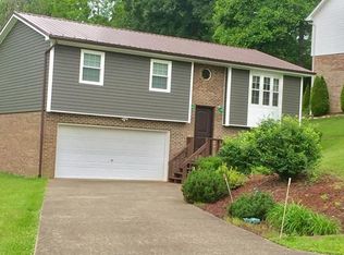 165 Maple Grove Dr, Charleston, WV 25312