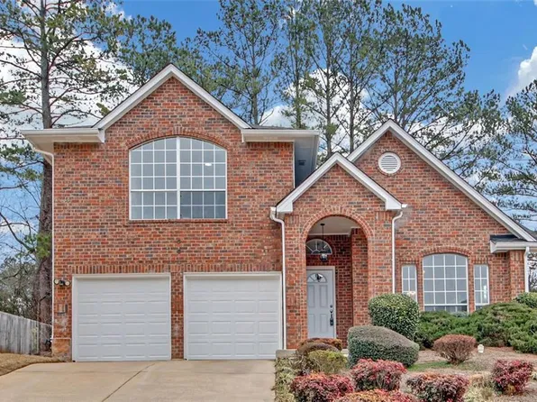 560 Woodstone Rd, Lithonia, GA 30058