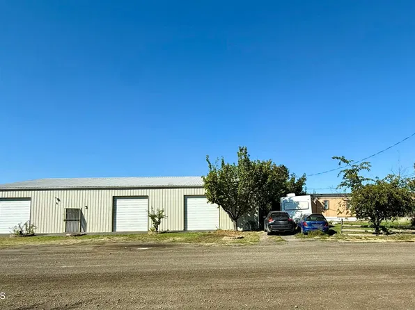1702 Moore Rd, Yakima, WA 98908