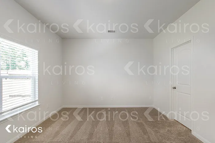 10631 Hillside Creek Dr — Photo 8