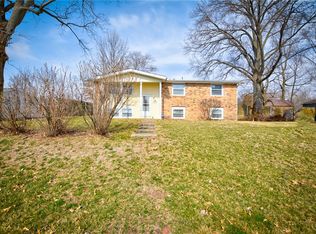 3926 E Park Ln, Decatur, IL 62521