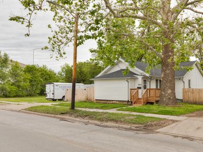 1255 E 21st St, Des Moines, IA, 50317