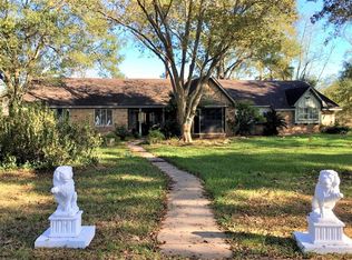 17210 Mathis Rd, Waller, TX 77484