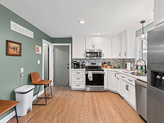 5th image of 210 N Virginia St