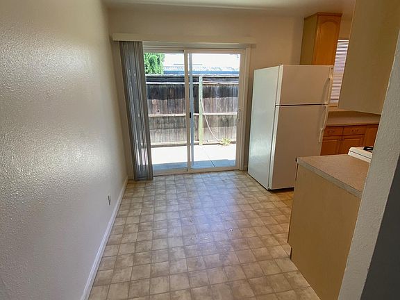 3rd image of 14826 Union Ave