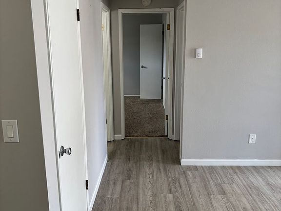 5th image of 325 SW Academy St #19