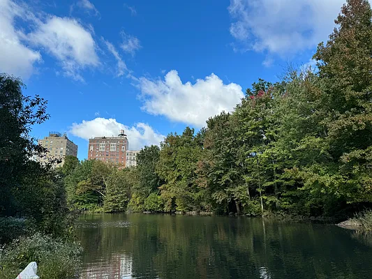 Rented by Buchbinder & Warren | media 8