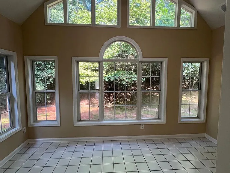 824 Georgian Point Dr — Photo 23