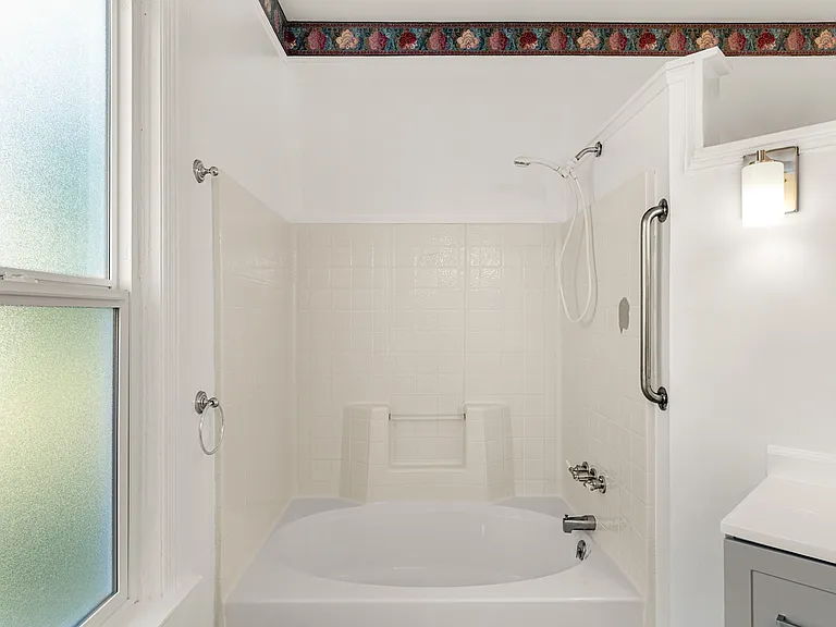 605 Terrace Ave — Photo 10