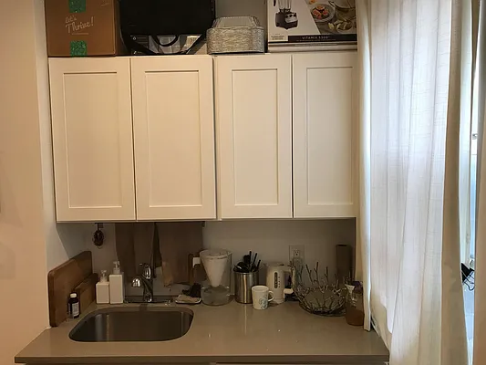 Rented by Premier Metro Realty Corp | media 19