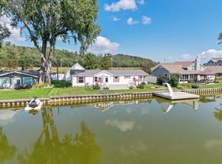 2373 W Shore Dr, Union, NE 68455