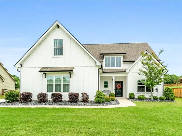 376 Linch Rd, Senoia, GA 30276