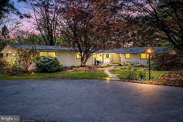 1st image of 104 Neptune Dr
