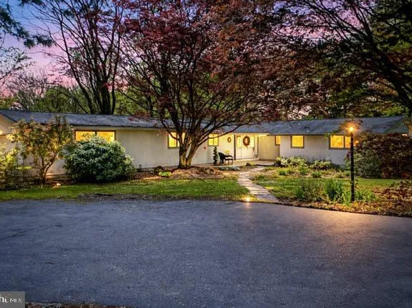 104 Neptune Dr, Newark, DE 19711