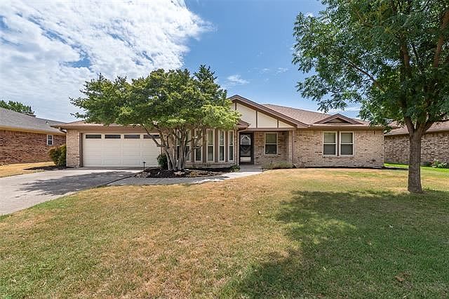 1st image of 5716 Guadalajara Dr
