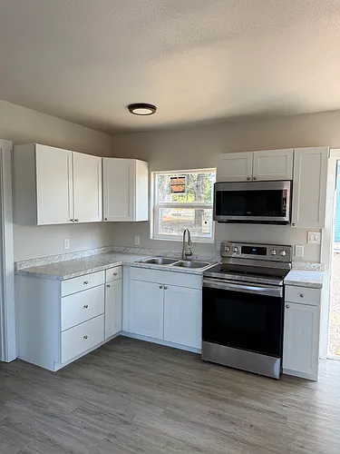2319 Orchard Ave Photo 1