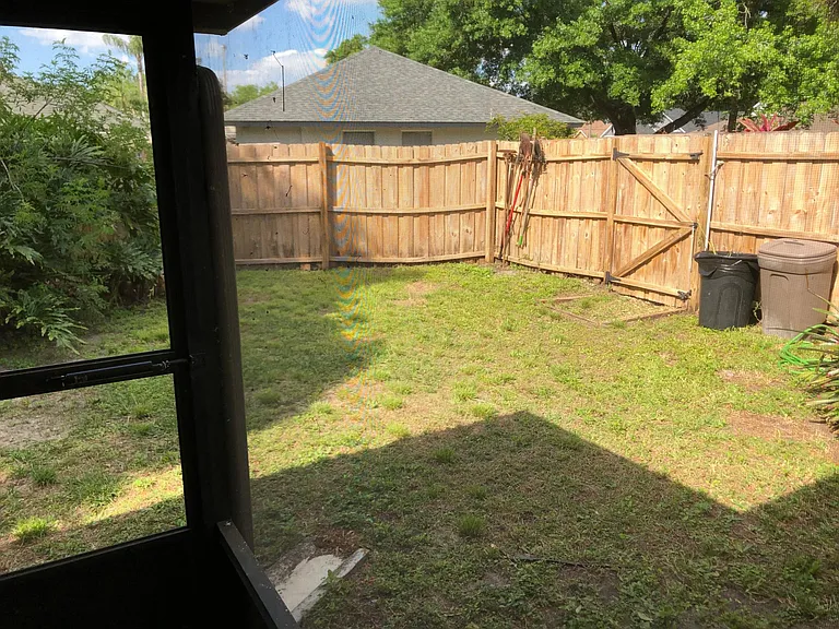 11813 Hickorynut Dr — Photo 21