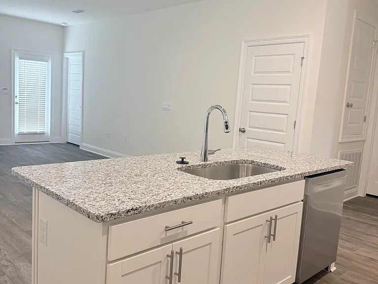 13824 Shea Cir — Photo 6