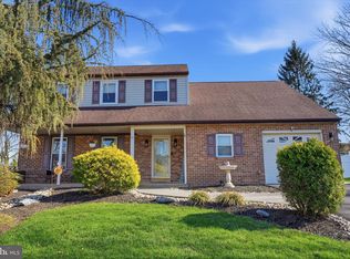 20 Firewood Dr, Holland, PA 18966