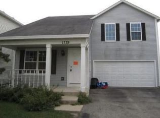 1779 Walnut Park Ln, Aurora, IL 60504
