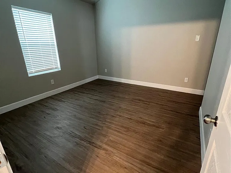 9722 Pelsey St — Photo 5