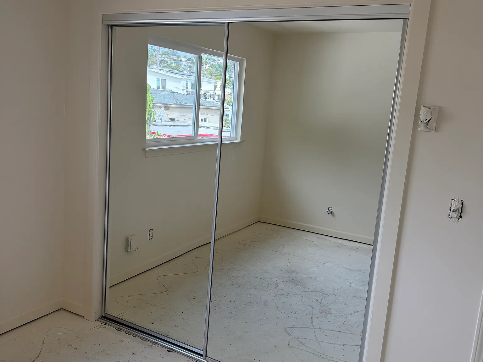 4770 Point Loma Ave — Photo 3