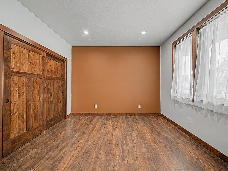 60829 Westview Dr — Photo 6