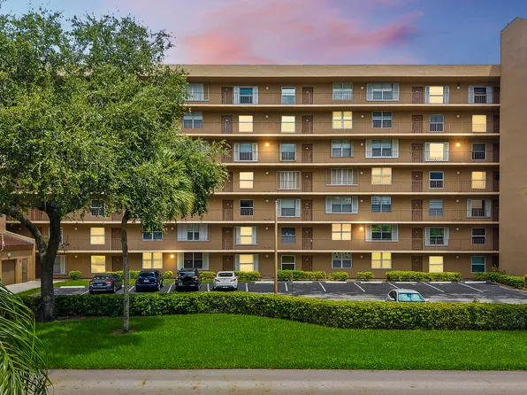 4570 NW 18th Avenue #206, Deerfield Beach, FL 33064